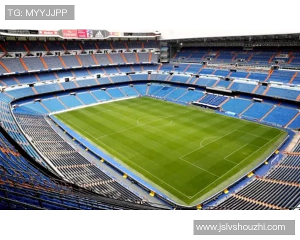 足球场上的左前卫位置与球星的精彩表现分析