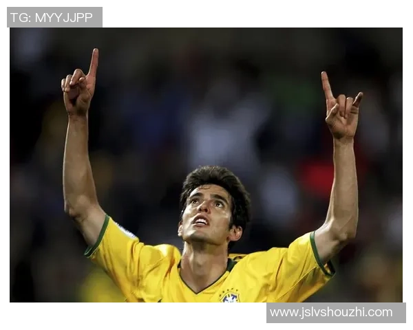 足球球星烫卷发风潮席卷赛场引领时尚潮流的背后故事